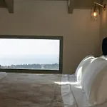 Thisefs Luxury Kefalonia Aparthotel *