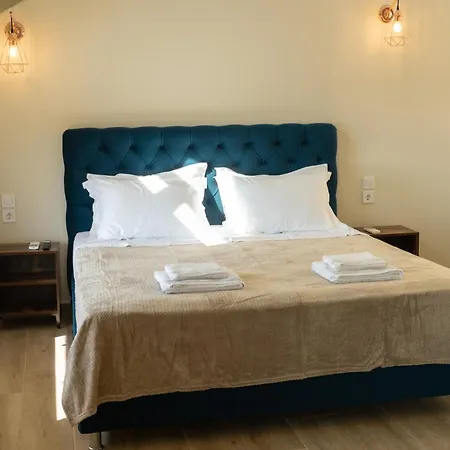 Thisefs Luxury Kefalonia アパートホテル