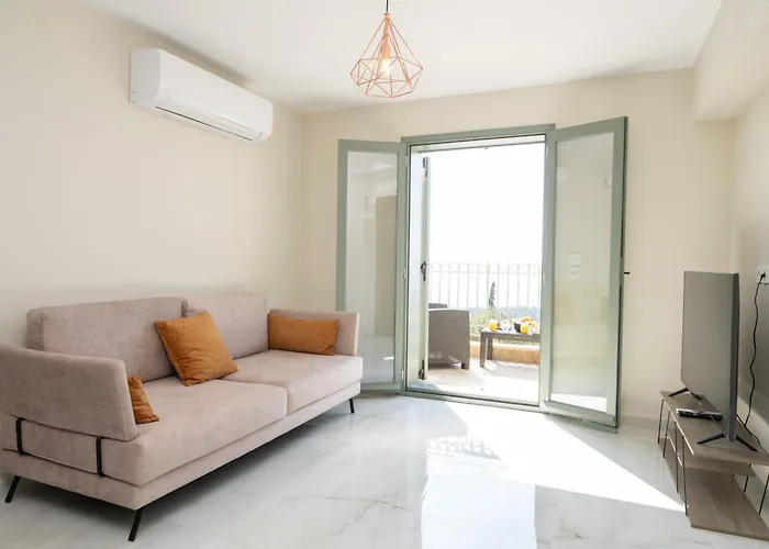 Thisefs Luxury Kefalonia アパートホテル